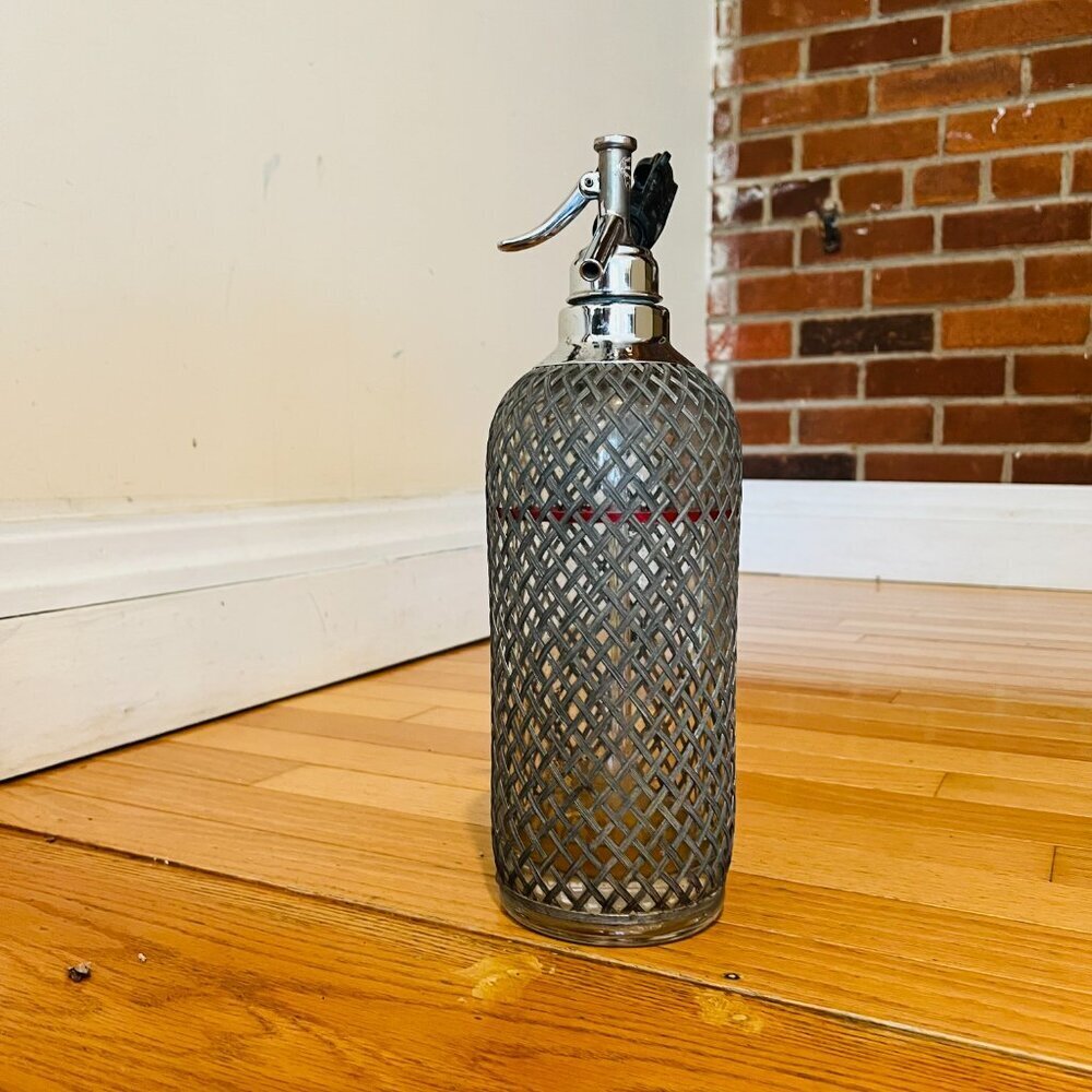 Vintage Sparklets New York Makers Seltzer Bottle, Czechoslovakia Glass, Mesh